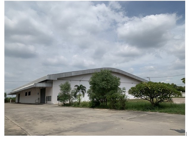  ให้เช่าโกดัง 2700 ตารางเมตร พื้นที่ 9 ไร่ 1 งาน 3 ตารางวา เป็นพื้นที่สีเขียว ต.ลำไทร อ.วังน้อย