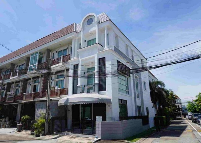  ขาย โฮมออฟฟิศ 3 ชั้น โครงการ พรีเมียม เพลส นวมินทร์ หลังริม เขตบึงกุ่ม กรุงเทพฯ
