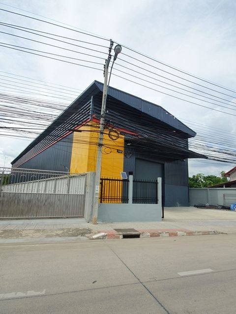 โกดัง - 266 Square Wah 1 นอน ใกล้ ใกล้ทางด่วน  ทำเลดีราคาเด่น -