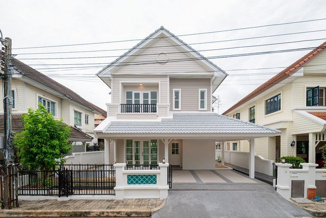 ขายบ้านมือสองตกแต่งใหม่ โครงการ วรารมย์ เพชรเกษม81  แบรนด์ Q.House