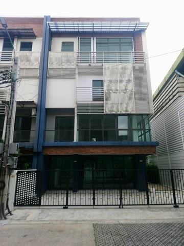 ให้เช่าโฮมออฟฟิศ4ชั้น 320ตร.ม.ย่านนวลจันทร์รามอินทรา40ใกล้MRTรามอินทรากม.6 เลียบด่วน