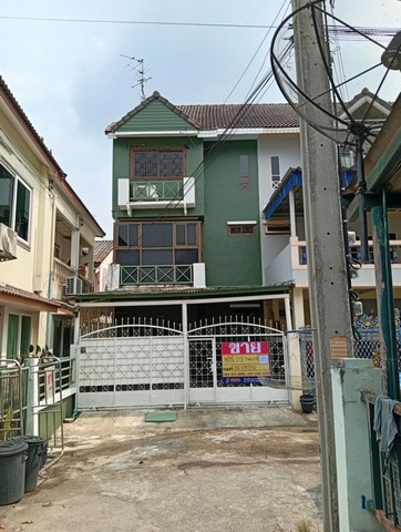 ขายทาวน์โฮม 3 ชั้น 21 ตร.วา หลังโลตัสประชาอุทิศ  สภาพดีพร้อมเข้าอยู่  เดินทางเข้า-ออกเมืองได้ง่าย