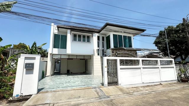 ขายบ้านเดี่ยว 2 ชั้น 54 ตร.ว. หมู่บ้านเคหะนคร 3 ซอยพัฒนาการ 50 ใกล้ MRT หัวหมาก