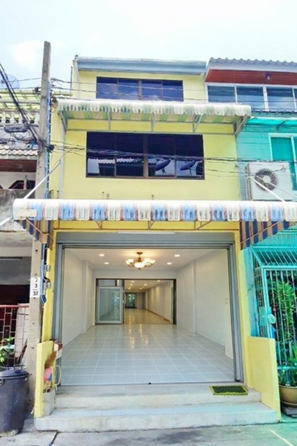 อาคารให้เช่า 4 ชั้นBRT วัดดอกไม้ 1กม. 5 นอน  ซ.สาธุประดิษฐ์ 52-60  รีโนเวทใหม่ ฟังก์ชัน3 น้ำ 18 ตร.วา. 288 ตร.ม. ถ.พระราม3 