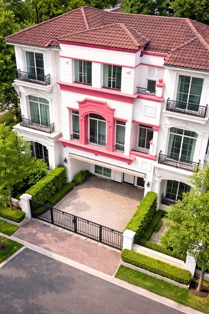 ทาวน์โฮมหรู 3 ชั้น รพ.ศิครินทร์ 950 ม. ใกล้ BTS ศรีลาซาล 900 ม. 20 ตร.วา.3 นอน 4 น้ำ รีโนเวทใหม่ทั้งหลัง ทำเลศักยภาพ ย่านศรีนครินทร์ สำโรง