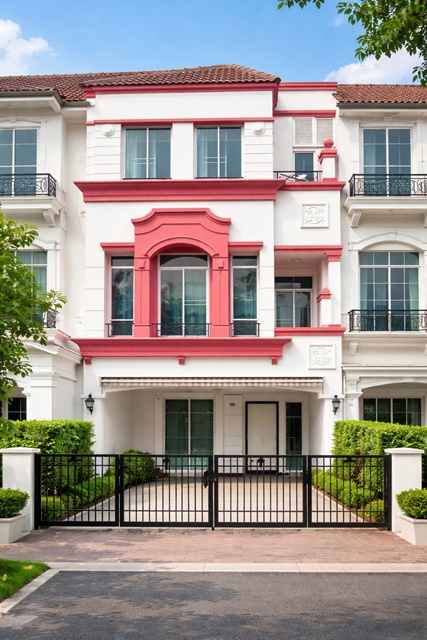 ใกล้ BTS ศรีลาซาล 900 ม. 20 ตร.วา 3 นอน ทาวน์โฮมหรู 3 ชั้น .รพ.ศิครินทร์ 950 ม.4 น้ำ รีโนเวทใหม่ทั้งหลัง ทำเลศักยภาพ ย่านศรีนครินทร์ สำโรง