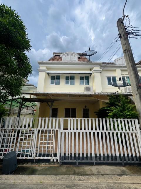 ให้เช่าทาวน์เฮาส์ 2 ชั้น 31.7 ตร.ว. The Exclusive นวลจันทร์ 56 ใกล้เลียบด่วน เกษรนวมินทร์