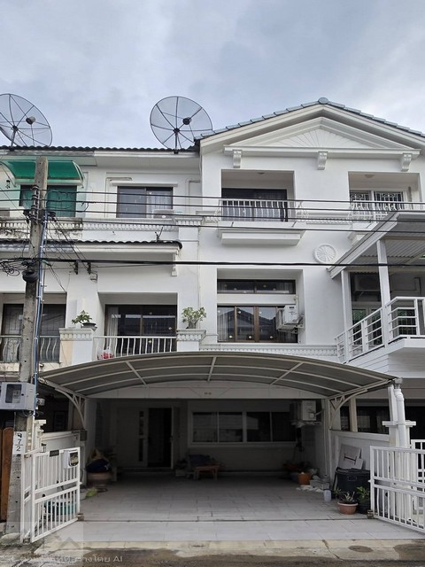 ให้เช่าทาวน์โฮม 3 ชั้นครึ่ง บ้านกลางเมือง 2 เหม่งจ๋าย ซอยสหการประมูล ตกแต่งใหม่ เฟอร์ครบ 