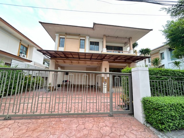 ให้เช่าบ้านเดี่ยว2ชั้นเศรษฐสิริราชวินิตบางแก้ว50ตรว3นอน3น้ำเฟอร์ครบเช่า45000บาท/เดือน