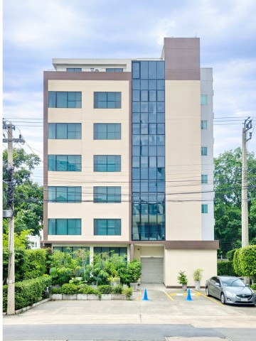 สำนักงานให้เช่า 126 ตร.ม. MRT ลาดพร้าว ภาวนา 700ม. ม.ราชภัฏจันทรเกษม 1กม. พร้อมแอร์ 5 ตัว ห้องประชุม และห้องผู้บริหาร