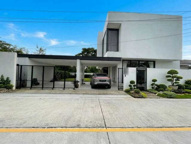 ขาย 12 ล้าน #โซนสันกำแพง บ้านเดี่ยว 2 ชั้น ทำเลดี เงียบสงบ มีความเป็นส่วนตัว รายล้อมด้วยธรรมชาติ เดินทางเข้าเมืองสะดวก รถไม่ติด