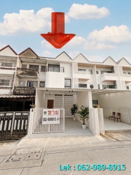 ขายทาวน์โฮม 3 ชั้น รีโนเวทใหม่ทั้งหลัง ซอยรามอินทรา 8