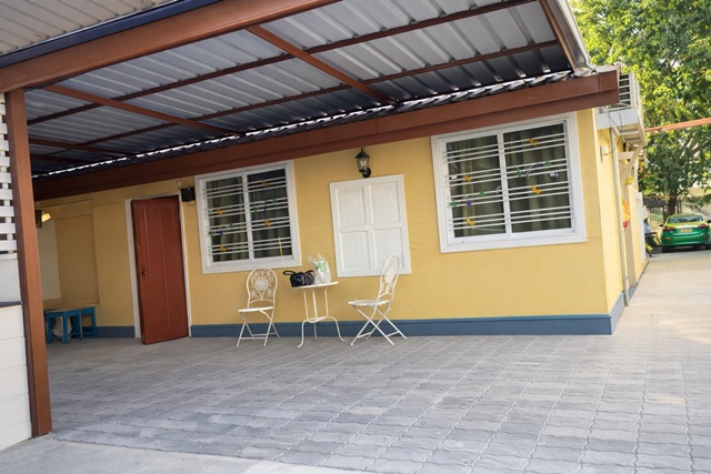 สนามกอล์ฟยูนิโก้แกรนด์ 2.2 กม.ใกล้ตลาดมาร์เก็ตทูเดย์ หัวหมาก 400ม. ถูกกว่าคอนโด ทำเลกรุงเทพกรีฑา 1-9 บ้านเดี่ยวหลังมุม 2นอน 100 ตร.ม.  