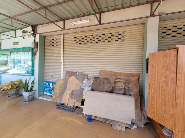 ขาย อาคารพาณิชย์ พุนพิน สุราษฎร์ธานี ใกล้ ตลาดสดยิ่งเจริญกิจ 0.45 กม.