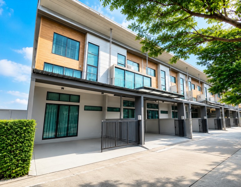 เมกาบางนา 2.5 กม. ทาวน์โฮม 3 ชั้น 2 นอน ถ.กาญจนาภิเษก บางนา-ตราด กม.8 3 น้ำ พร้อมเฟอร์ฯ และเครื่องใช้ไฟฟ้าครบ อีโค สเปซ