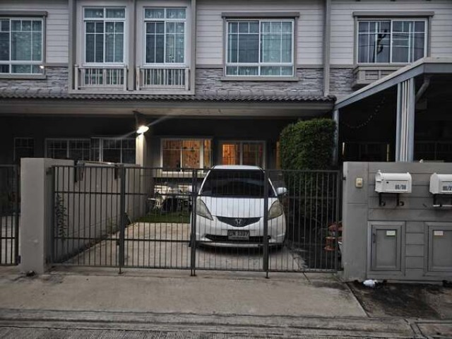 ขายทาวน์เฮ้าส์ 2 ชั้น โครงการ วิลลาจิลโอ เกาะเรียน(อยุธยา ) พื้นที่ 19.2 ตารางวา 2 ห้องนอน 3 ห้องน้ำ จอดรถ2คัน