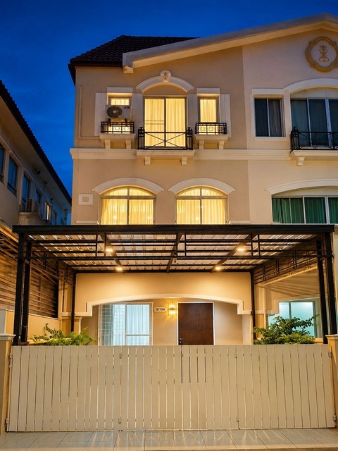 ขายทาวน์โฮม 3 ชั้น 4 ห้องนอน โครงการบ้านกลางเมือง The Royal Monaco ศรีนครินทร์ 24 ใกล้ MRT สายสีเหลือง ใกล้ซีคอน
