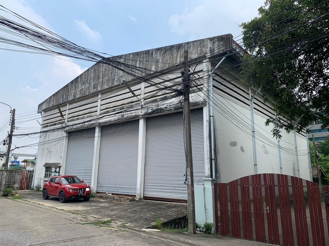 ให้เช่าโกดัง437ตร.ม.เหมาะสำหรับยิมฟิตเนสโชว์รูมสินค้าร้านอาหารขนาดใหญ่ย่านแจ้งวัฒนะหลักสี่ ใกล้MRTศูนย์ราชการ MRTแจ้งวัฒนะ14 