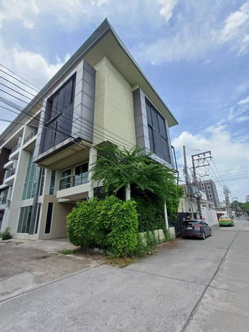 ให้เช่าโฮมออฟฟิต4ชั้น600ตรม.ห้องมุมย่านรามอินทราคันนายาวใกล้แฟชั่นไอแลนส์,MRTวงแหวนรามอินทรา