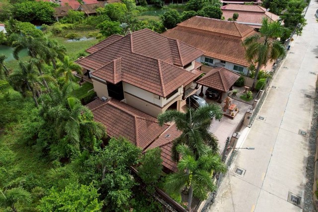 บ้านพลูวิลล่าพร้อมอยู่ ตกแต่งครบ โซนหนองจับเต่า นาจอมเทียน FP-H01965 