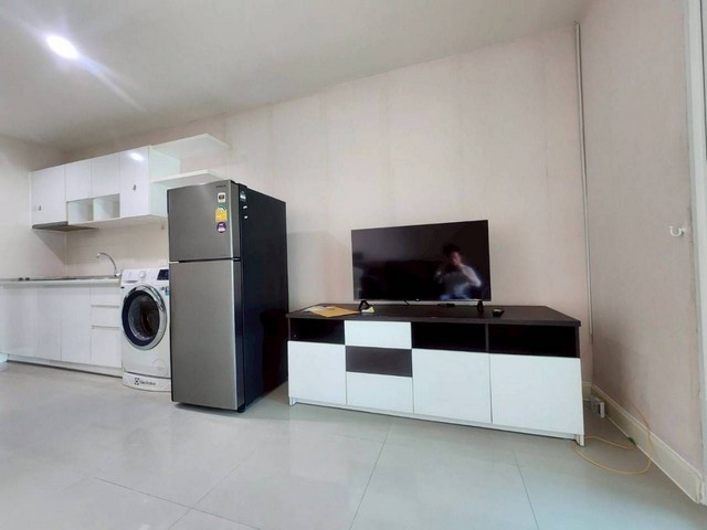 ให้เช่า คอนโด เดอะเลค เมโทร พาร์ค สาทร เฟส3 ขนาด 31 ตรม. ชั้น 7 วิวสระว่ายน้ำ มีเครื่องซักผ้า 