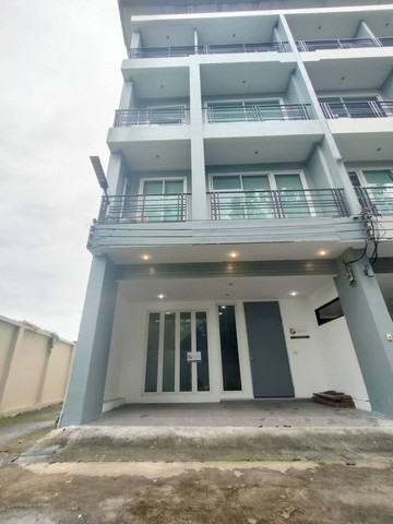 ให้เช่าทาวน์โฮม4ชั้นห้องมุม 300ตร.ม.ย่านรามอินทราใกล้แฟชั่นไอแลนส์,MRTวงแหวนรามอินทรา