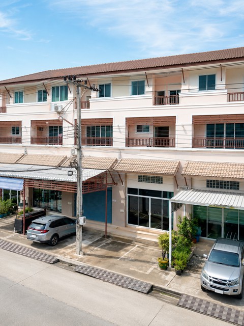 APL สุวรรณภูมิ บางนา 4กม.กิ่งแก้ว10-18 เมกะ  อาคารพาณิชย์ 3.5 ชั้น 23ตร.วา.353ตร.ม. ไทย-จีน 3.5 กม. 3 นอน 3 น้ำ ถ.บางนา-ตราด 