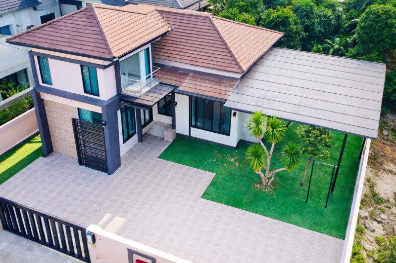 คฤหาสน์ 2 ชั้น ทับมา พร้อมโรงจอดรถพิเศษ 96 ตร.ว. 300 ตร.ม.  Do home โลตัส มาบตาพุด 3.20กม. 3นอน 3น้ำ BEYOND  สนามแบดมินตัน
