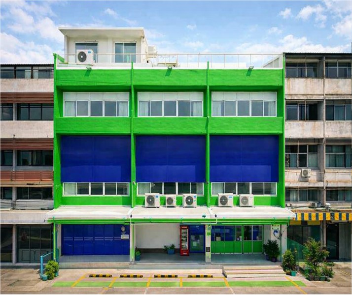 ให้เช่า ตึกแถว 3 คูหา 8 นอน 4 น้ำ  720 ตร.ม. รพ.รามคำแหง 900 ม. การกีฬาแห่งประเทศไทย 900 ม.
