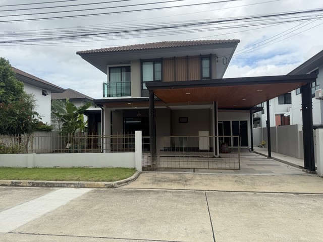MT085 บ้านเดี่ยว ราคาดี บุราสิริ บางนา 58.5 ตรว. พท.สอย 160 ตรม. 4 นอน 2 น้ำ จอดรถ 3 คัน ต่อเติมครัวใหญ่ เพิ่มห้องเอนกประสงค์
