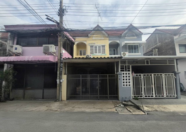 หมู่บ้านบุญอนันต์ ซอยสรงประภา 9 ถนนสรงประภา ดอนเมือง บ้านราคาพิเศษ ขายตามสภาพเหมาะสำหรับรีโนเวท แหล่งชุมชน เดินทางสะดวก