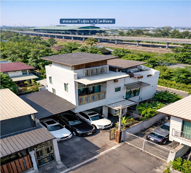 ลดราคาครั้งที่ 3 25% 35,999 B-M ฉิมพลี 4-5นอน สถานีรถไฟตลิ่งชัน 600 ม. บ้านเดี่ยว 3 ชั้น  4แอร์   72 ตร.วา 360 ตร.ม.