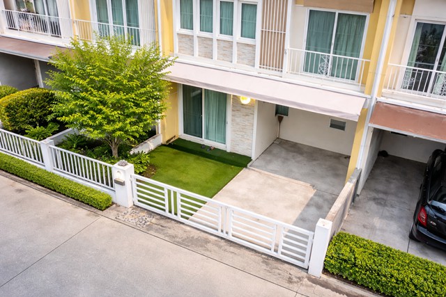 MRT บางบำหรุ ตลาดครอบครัว บางกรวย 300ม. กฟผ. 2.14 กม. สะพานพระราม7 ปิ่นเกล้า ทาวน์โฮม 3นอน