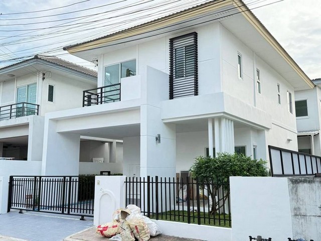 ขายบ้านเดี่ยว 2 ชั้น หมู่บ้านเดอะวิสต้า เก้ากิโล-เขาน้ำซับ ศรีราชา ชลบุรี FP-H01916 