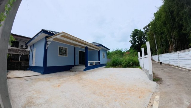 ที่ดินศรีราชา พร้อมสิ่งปลูกสร้าง บ้านเดี่ยว 1 หลัง หลังตลาดวรกิจ FP-L01910 