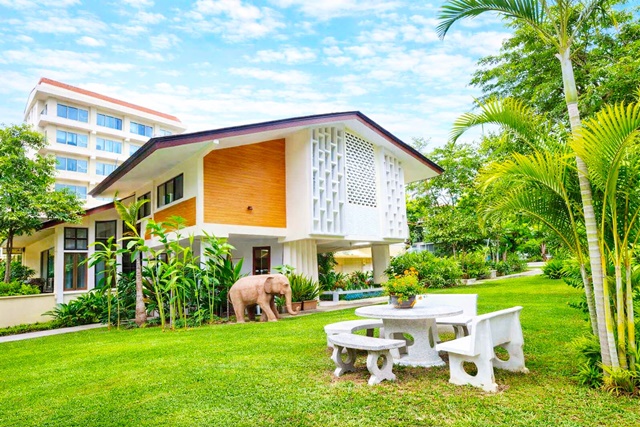 ราชครู Produciton house Office ใกล้ BTSอารีย์ 750 ม. คฤหาสน์ขนาดใหญ่มาก 12 นอน 500 ตร.ม.  5 น้ำ 84,998B-M. 1ไร่ 200ตรว.  500 ตร.ม. 