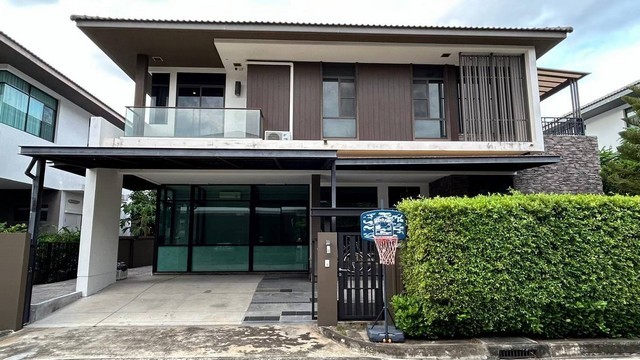 ให้เช่าบ้านเดี่ยวใกล้ Mega Bangna, มอเตอร์เวย์  , บางนาตราด ทางด่วนบูรพาวิธี   เลี้ยงสัตว์ได้ หมู่บ้านมัณฑนา อ่อนนุช-วงแหวน 31
