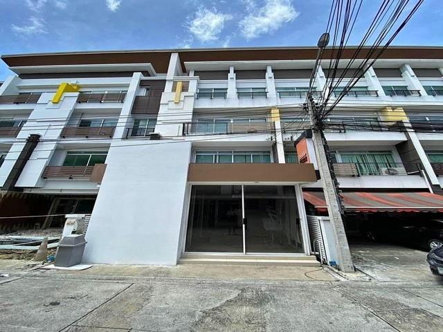 ให้เช่าโฮมออฟฟิศ 4 ชั้น 260 ตร.ม. บิสทาวน์ ลาดพร้าว เฟอร์พร้อมใช้ ใกล้เลียบด่วน