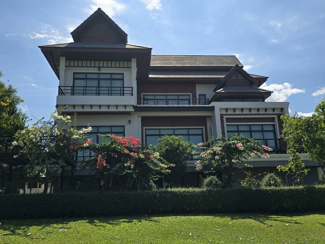 1970 ขาย บ้าน บ้านเดี่ยว ภูภัทรารีสอร์ท เขาใหญ่ ปากช่อง นครราชสีมา 19800000 บาท ห้องนอน 6 ห้อง ห้องน้ำ 5 ห้อง ชั้นทั้งหมด 3 ชั้น 278 ตารางวา