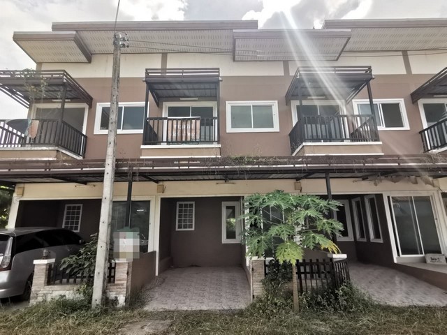 ขายทาวน์เฮ้าส์  ซอยคอกวัว อำเภอทุ่งสง นครศรีธรรมราช