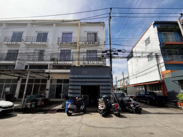 ขายอาคารพาณิชย์ หมู่บ้านเบญจทรัพย์ รังสิตคลอง 6 ซอยรังสิตคลอง 6 ปทุมธานี