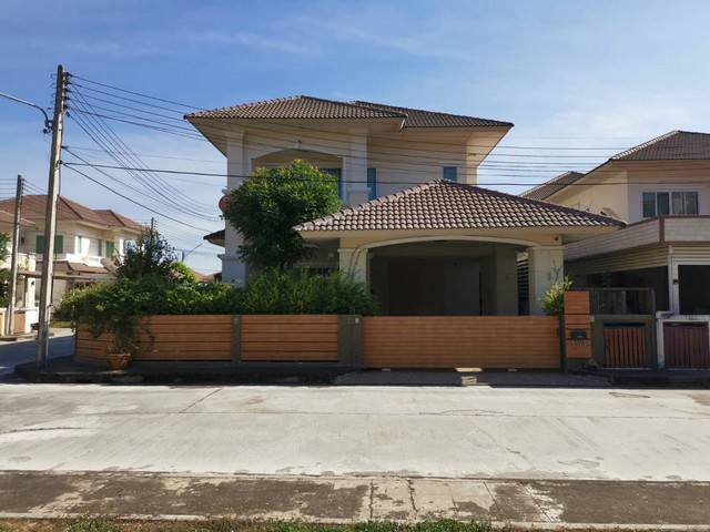 ขายบ้านเดี่ยว  หมู่บ้านรอยัล การ์เด้นท์ ถนนสายบุรีรัมย์-สุรินทร์ บุรีรัมย์