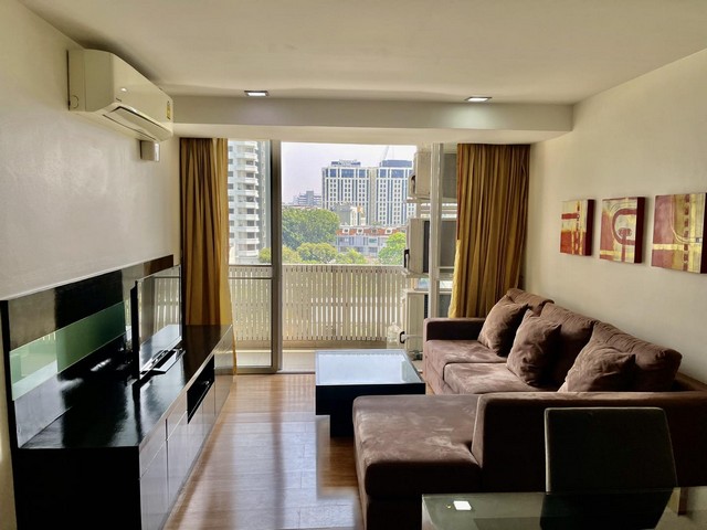 Condo For Rent " The Alcove Sukhumvit 49" -- 2 Bedrooms 75 Sq.m. 33,000 Baht -- Not far from BTS Thonglor, Modern style room !