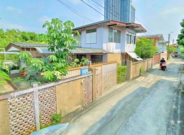 ใกล้ MRT บางอ้อ 500มถ.จรัญสนิทวงศ์85-93 3นอน . 2 น้ำ วัดสามัคคีสุทธาวาส บ้านเดี่ยว 2 ชั้น  60 ตร.วา. 200 ตร.ม. ใกล้ตลาดสดศรีบางกรวย 1.2 กม.
