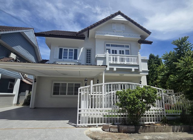 2386 ขาย บ้าน พาร์คเวย์ ชาเล่ต์ รามคำแหง 7500000 บาท ใกล้กับ ใกล้ Big C กรุงเทพ มีนบุรี    ชั้นทั้งหมด 2 ชั้น