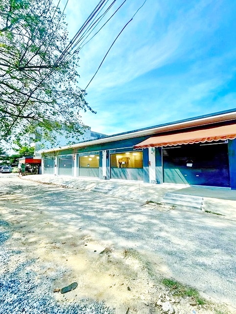 เทศบาลเมืองฉะเชิงเทรา 400 ม. ลดราคาครั้งที่3 ให้เช่า ร้านค้า หรือออฟฟิศ  60ตร.ม. โรบินสัน บิ๊กซี ฉะเชิงเทรา ติดถนน เหมาะทำออฟฟิศ 1 นอน 