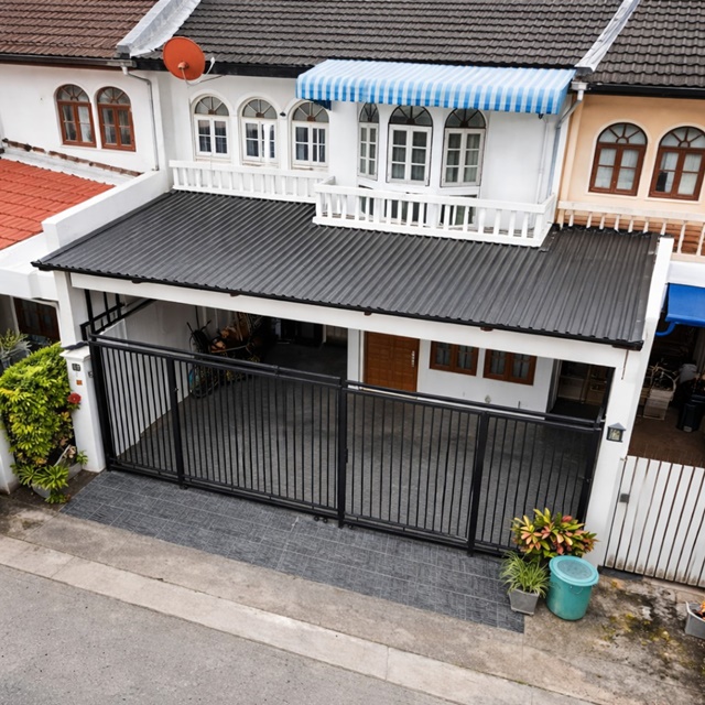 รพ.เกษมราษฎร์ รร.เตรียมอุดมศึกษาน้อมเกล้า 900ม. ทาวน์เฮาส์ 2 คูหา 3นอน 3 น้ำ รามคำแหง 750ม. 40 ตร.ว. 320 ตร.ม.