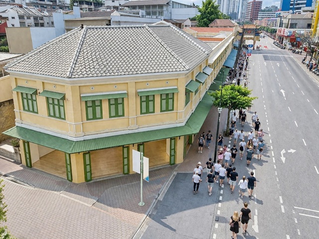 ตลาดสำเพ็ง 900 ม. พื้นที่เช่าเชิงพาณิชย์ ชั้น1 เท่านั้น ติดป้ายรถเมย์ ติดถ.เยาวราช MRTวัดมังกร 350ม.