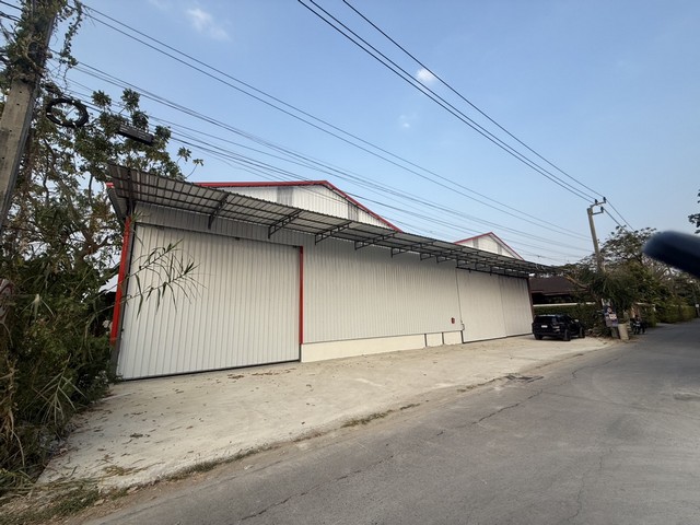 ให้เช่าโกดังสร้างใหม่ 650 ตรม. ถนนกรุงเทพกรีฑา รถเทรลเลอร์เข้าออกได้ **เหลือ 2 ยูนิตสุดท้าย เช่ารวมได้