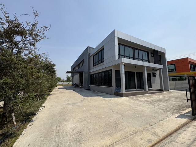 ขาย/ให้เช่าโรงงานพื้นที่ใช้สอยรวม 915 ตรม. บางเลน นครปฐม